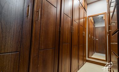CASA EN VENTA EN LA COLA DEL ZORRO, MEDELLN