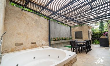 CASA EN VENTA EN LA COLA DEL ZORRO, MEDELLN
