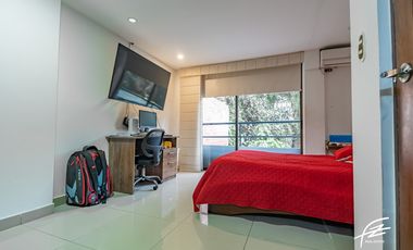 CASA EN VENTA EN LA COLA DEL ZORRO, MEDELLN