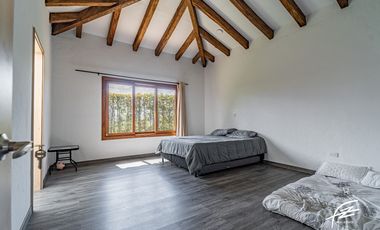 CASA CAMPESTRE EN VENTA EN EL CARMEN DE VIBORAL, ANTIOQUIA