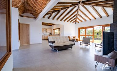 CASA CAMPESTRE EN VENTA EN EL CARMEN DE VIBORAL, ANTIOQUIA