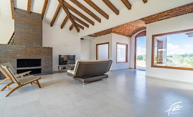 CASA CAMPESTRE EN VENTA EN EL CARMEN DE VIBORAL, ANTIOQUIA