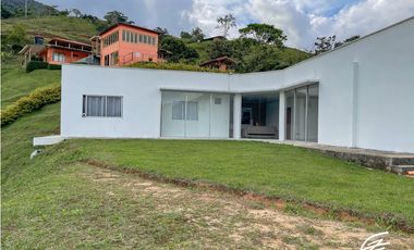 CASA CAMPESTRE EN VENTA EN SAN RAFAEL, ANTIOQUIA