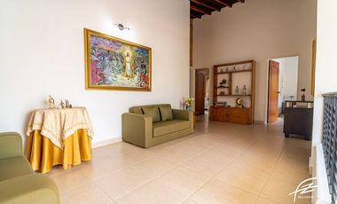 FINCA EN VENTA EN SAN JERONIMO, ANTIOQUIA