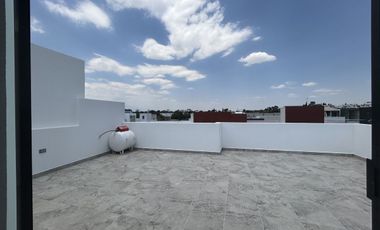 VENTA DE CASA EN FRACCIONAMIENTO EL SUSPIRO, ATRÁS DE PLAZA SAN DIEGO 4R
