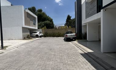 VENTA DE CASA EN FRACCIONAMIENTO EL SUSPIRO, ATRÁS DE PLAZA SAN DIEGO 4R