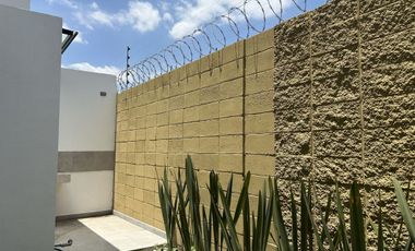 VENTA DE CASA EN FRACCIONAMIENTO EL SUSPIRO, ATRÁS DE PLAZA SAN DIEGO 4R