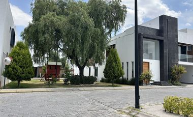 VENTA DE CASA EN FRACCIONAMIENTO EL SUSPIRO, ATRÁS DE PLAZA SAN DIEGO 4R
