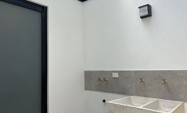 VENTA DE CASA EN FRACCIONAMIENTO EL SUSPIRO, ATRÁS DE PLAZA SAN DIEGO 4R