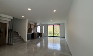VENTA DE CASA EN FRACCIONAMIENTO EL SUSPIRO, ATRÁS DE PLAZA SAN DIEGO 4R