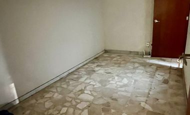CASA EN VENTA EN LOMAS DE GUEVARA