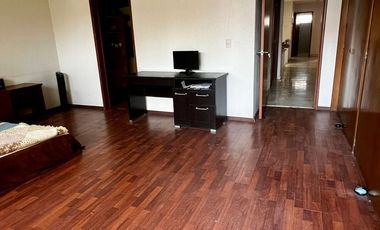 CASA EN VENTA EN LOMAS DE GUEVARA