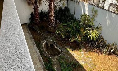 CASA EN VENTA EN LOMAS DE GUEVARA