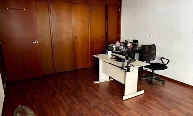 CASA EN VENTA EN LOMAS DE GUEVARA