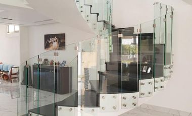 VENTA Casa Semiamueblada LAGOS DEL SOL C3227