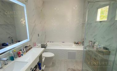 VENTA Casa Semiamueblada LAGOS DEL SOL C3227