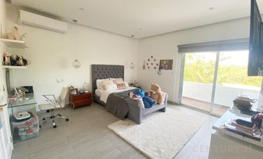 VENTA Casa Semiamueblada LAGOS DEL SOL C3227