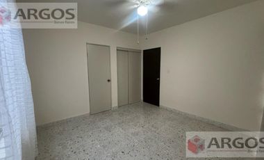 Casa en venta en la Colonia Anáhuac, San Nicolás de los Garza, Nuevo León