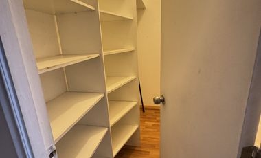 Se Vende Hermosa Casa En Ñuñoa 4d+2b+e+b