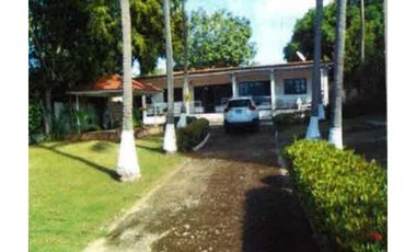 SE VENDE ESPECTACULAR CASA EN CORONADO 5 REC + 3B +CASA HUÉSPEDES