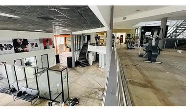 EN VENTA  LOCAL COMERCIAL 2730M EN EL DORADO DOS NIVELES