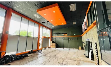 EN VENTA  LOCAL COMERCIAL 2730M EN EL DORADO DOS NIVELES