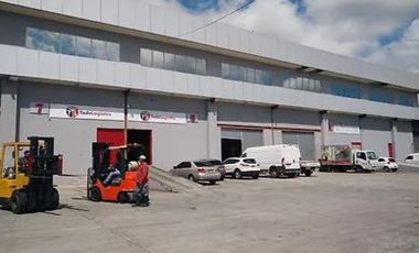 VENTA DE CONJUNTO DE GALERAS EN LA 24 DICIEMBRE 4000m2