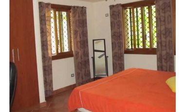 EN VENTA FABULOSA CASA EN CERRO AZUL CERCA HACIENDA COUNTRY CLUB