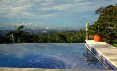 EN VENTA FABULOSA CASA EN CERRO AZUL CERCA HACIENDA COUNTRY CLUB