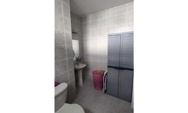 EN VENTA CASA MODERNA EN COSTA ESMERALDA 3 RECAMARAS
