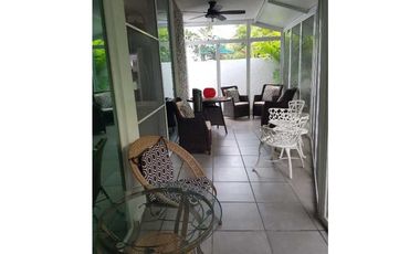 EN VENTA CASA MODERNA EN COSTA ESMERALDA 3 RECAMARAS