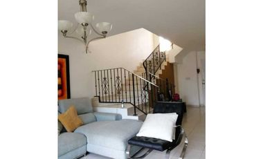 SE VENDE CASA EN PH VILLA DE LAS AZORES EN VILLA LUCRE