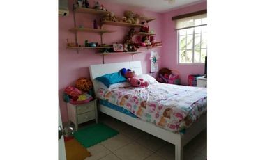 SE VENDE CASA EN PH VILLA DE LAS AZORES EN VILLA LUCRE