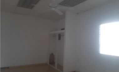 ALQUILER LOCAL COMERCIAL EN LIMAJO 80m2