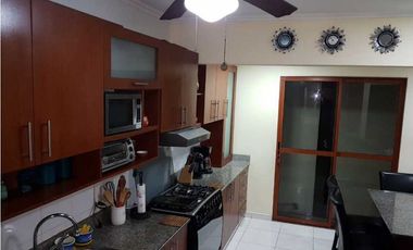 VENTA CASA LAS CUMBRES 6REC+4B