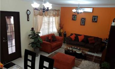 VENTA CASA LAS CUMBRES 6REC+4B
