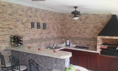 VENTA CASA LAS CUMBRES 6REC+4B