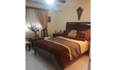 VENTA CASA EN EL BOSQUE