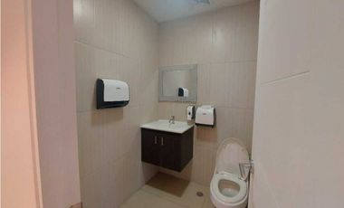 ALQUILER / VENTA OFICINA AMOBLADA  FINANCIAL PARK COSTA DEL ESTE