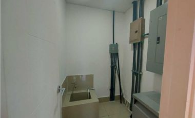 ALQUILER / VENTA OFICINA AMOBLADA  FINANCIAL PARK COSTA DEL ESTE