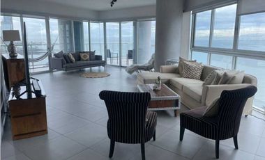 SE ALQUILA APARTAMENTO AMOBLADO PH YACHT CLUB VISTA AL MAR