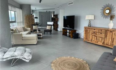 SE ALQUILA APARTAMENTO AMOBLADO PH YACHT CLUB VISTA AL MAR