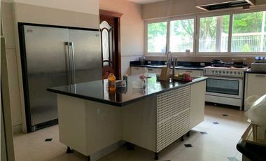 CASA EN OBARRIO PUEDE SER USO COMERCIAL