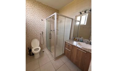 SE VENDE APARTAMENTO EN PH PENINSULA NORTE