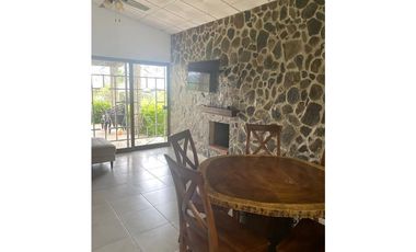 Alquilo casa amueblada en Boquete