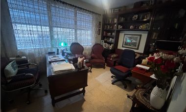 HATO PINTADO / LA LOMA / 622m2 / 5 HABITACIONES / 3 NIVELES / CENTRICA