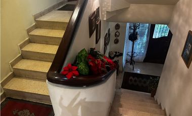 HATO PINTADO / LA LOMA / 622m2 / 5 HABITACIONES / 3 NIVELES / CENTRICA