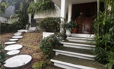 HATO PINTADO / LA LOMA / 622m2 / 5 HABITACIONES / 3 NIVELES / CENTRICA