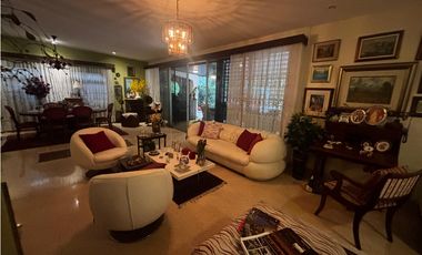 HATO PINTADO / LA LOMA / 622m2 / 5 HABITACIONES / 3 NIVELES / CENTRICA