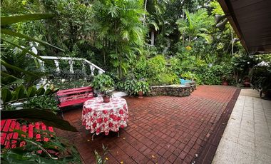 HATO PINTADO / LA LOMA / 622m2 / 5 HABITACIONES / 3 NIVELES / CENTRICA